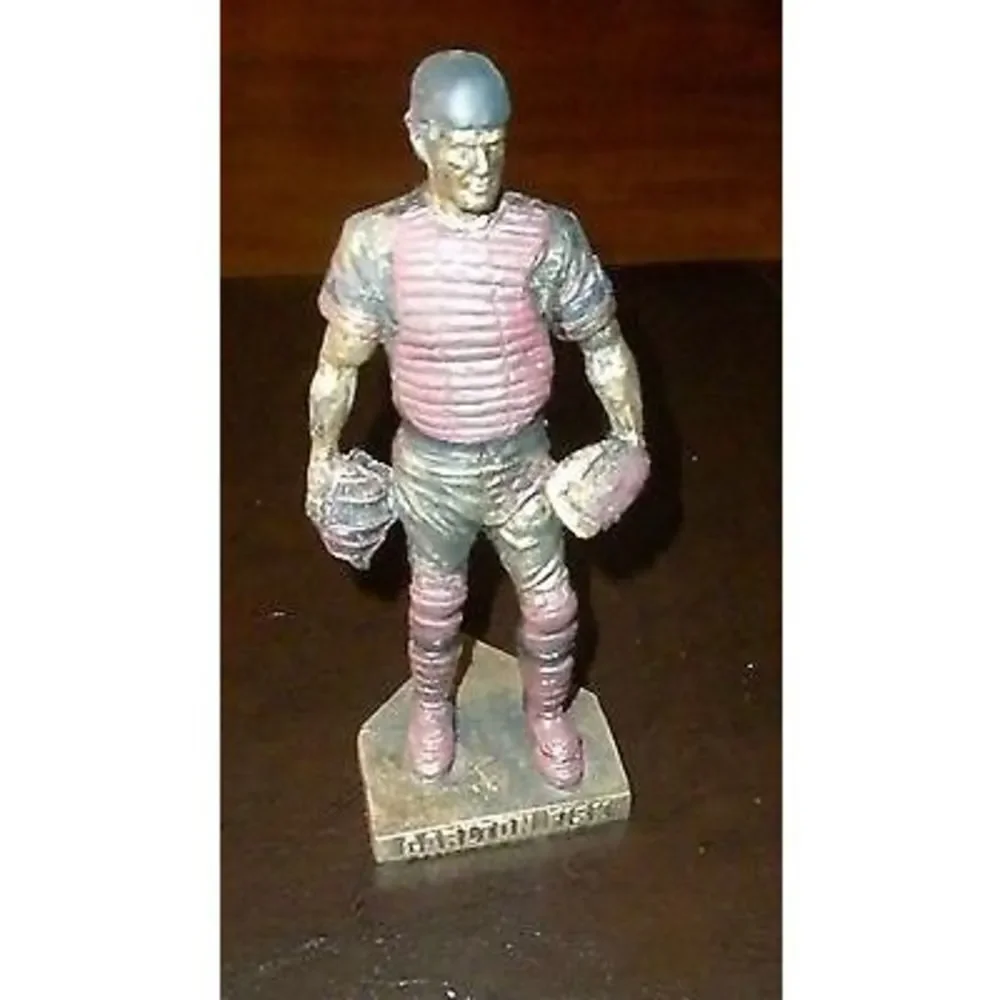 CARLTON FISK CHICAGO WHITE SOX VINTAGE COLLECTIBLE STATUE.